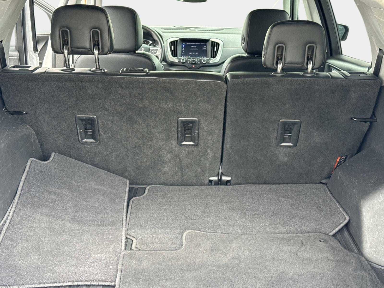 Used 2020 GMC Terrain SLT w/ Preferred Package FWD image 12