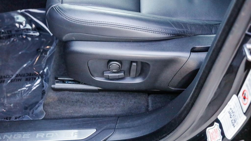 Used 2024 Land Rover Range Rover Velar S image 25