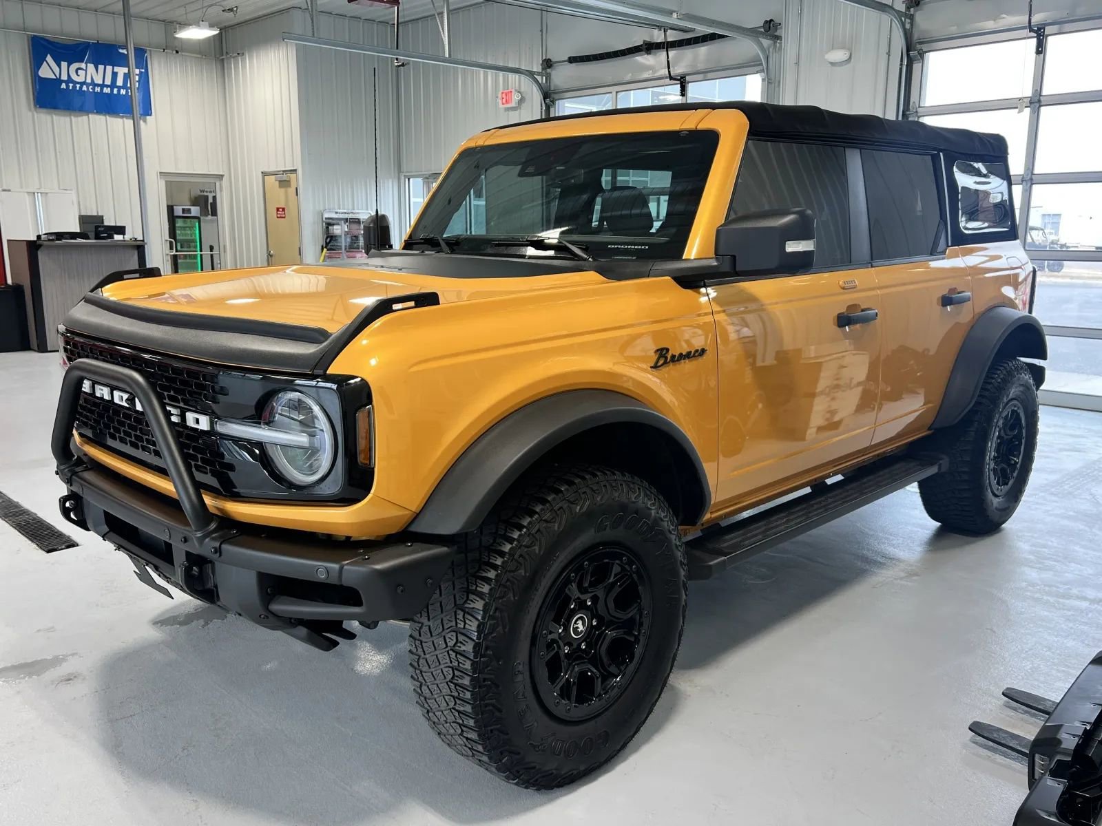 Used 2022 Ford Bronco Wildtrak image 6