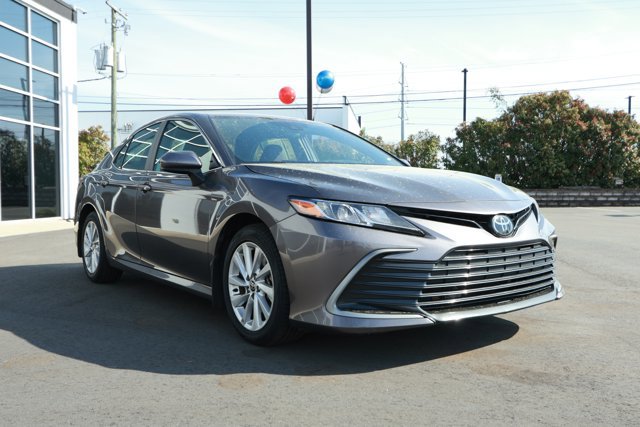 Used 2024 Toyota Camry LE FWD image 3
