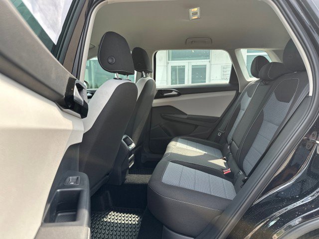 New 2025 Volkswagen Taos S image 15