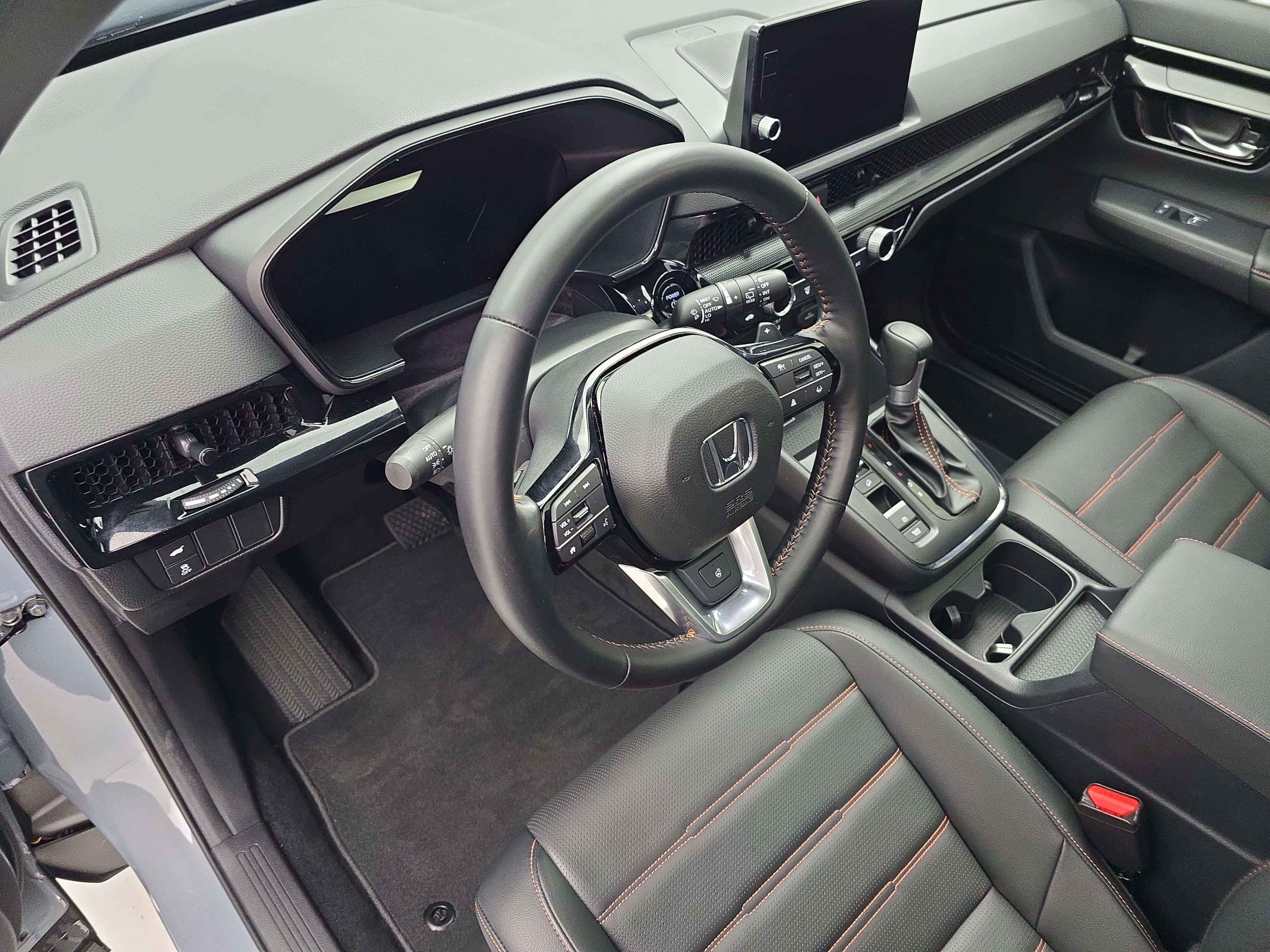 Used 2025 Honda CR-V Sport Touring image 18