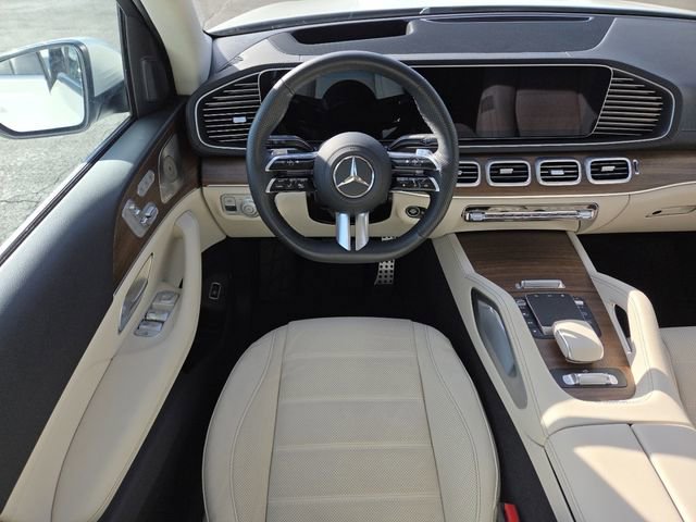 Used 2024 Mercedes-Benz GLS 450 4MATIC image 35