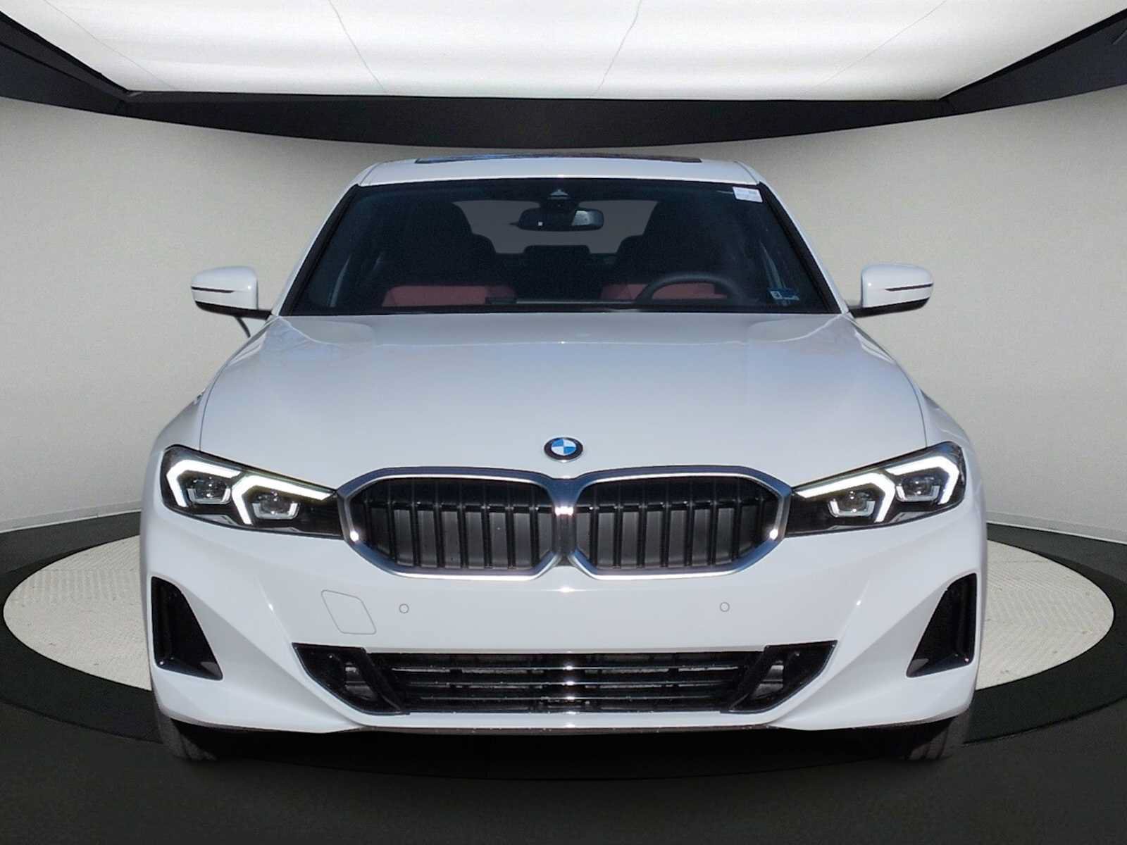 Used 2026 BMW 330i xDrive Sedan w/ Convenience Package AWD/4WD image 3