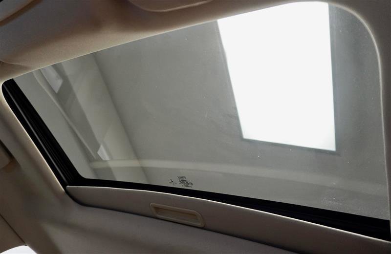 Used 2016 Ford Taurus Limited image 26