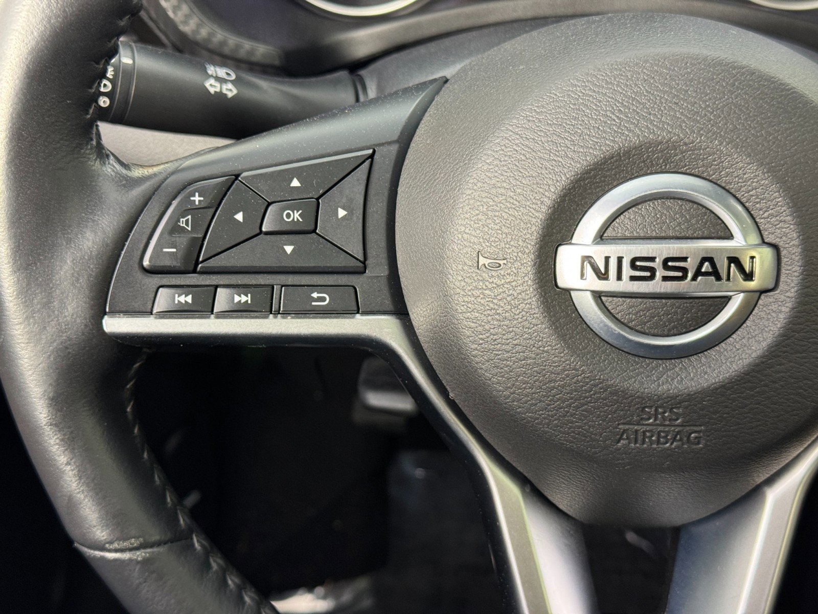 Used 2022 Nissan Sentra SV w/ SV Premium Package image 20