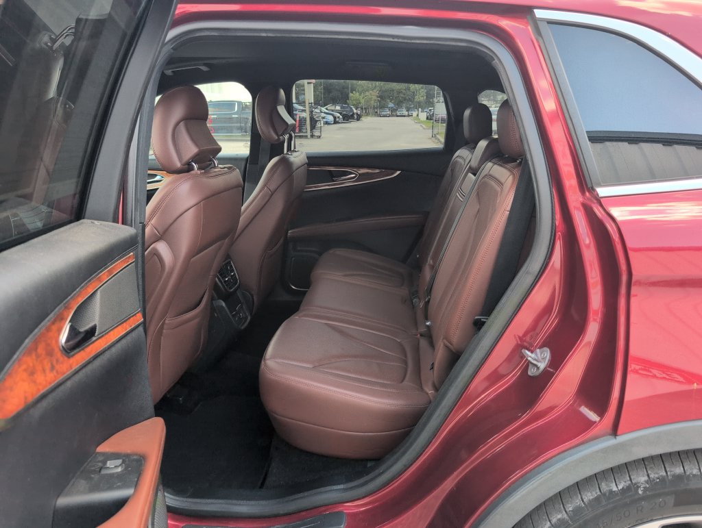 Used 2017 Lincoln MKX Reserve FWD image 12