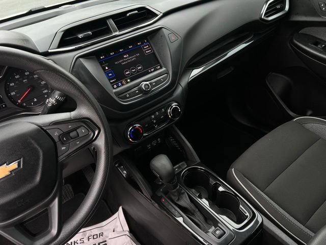 Used 2021 Chevrolet TrailBlazer LS FWD image 35