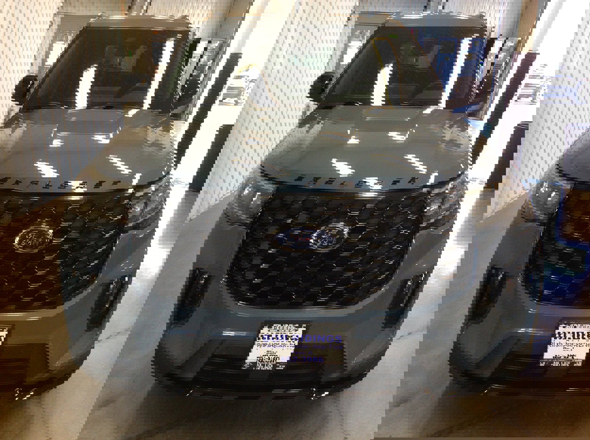 Used 2025 Ford Explorer ST-Line image 9