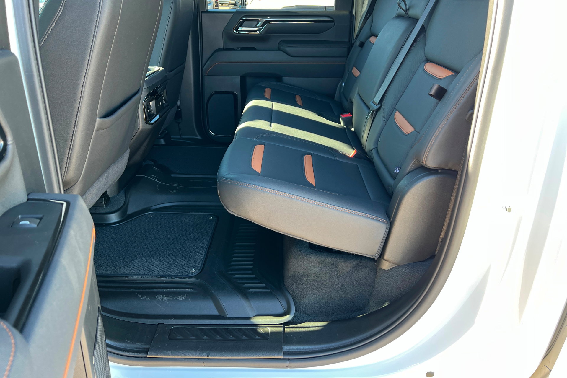 Certified 2025 GMC Sierra 2500 AT4 image 22