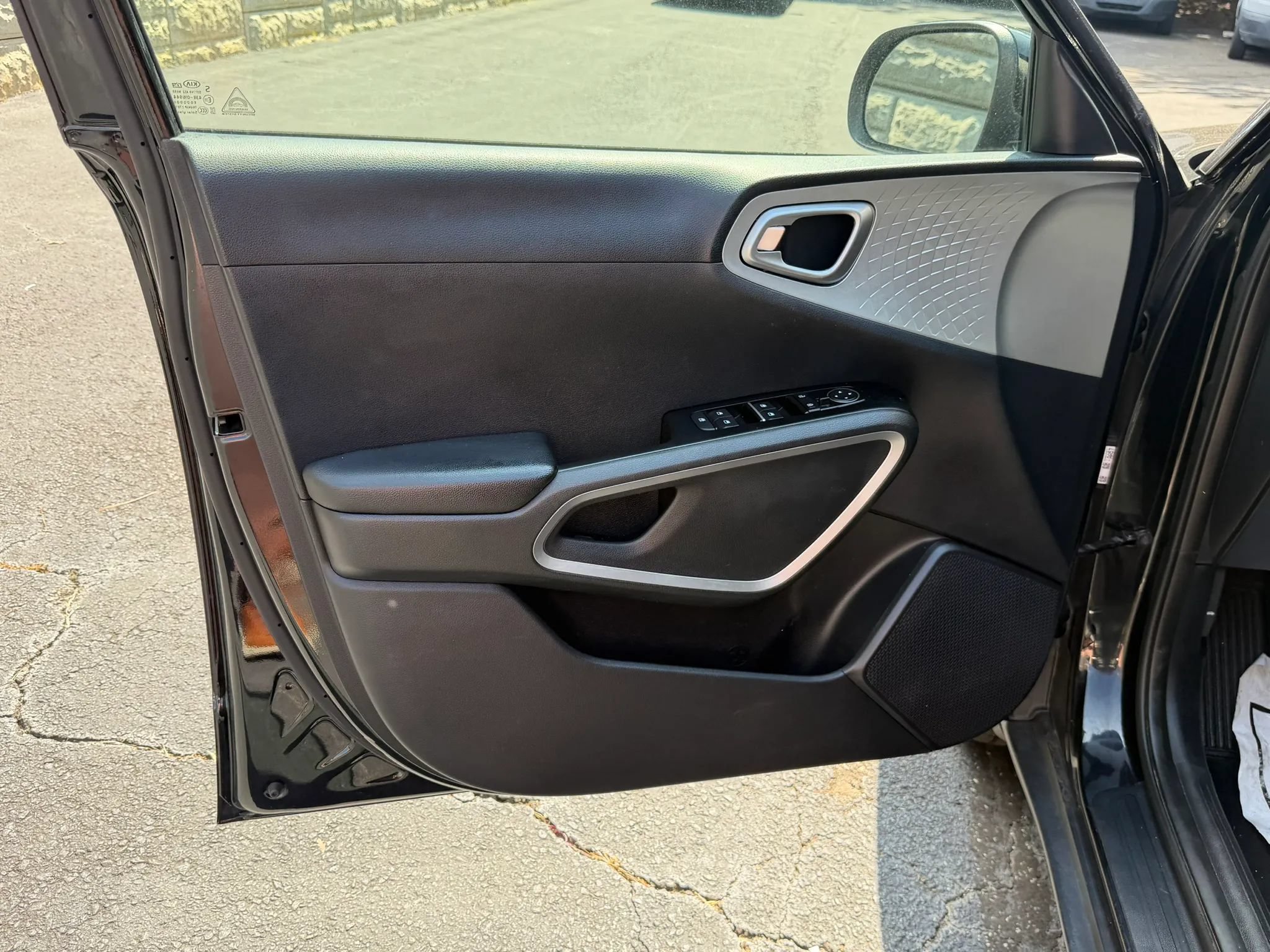 Used 2020 Kia Soul LX FWD image 27