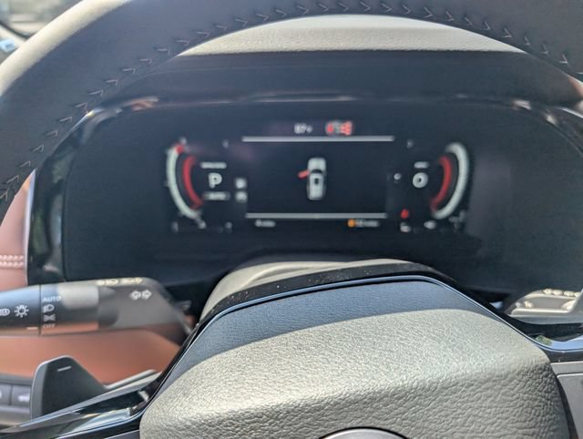 New 2026 Nissan Pathfinder Platinum AWD/4WD image 23