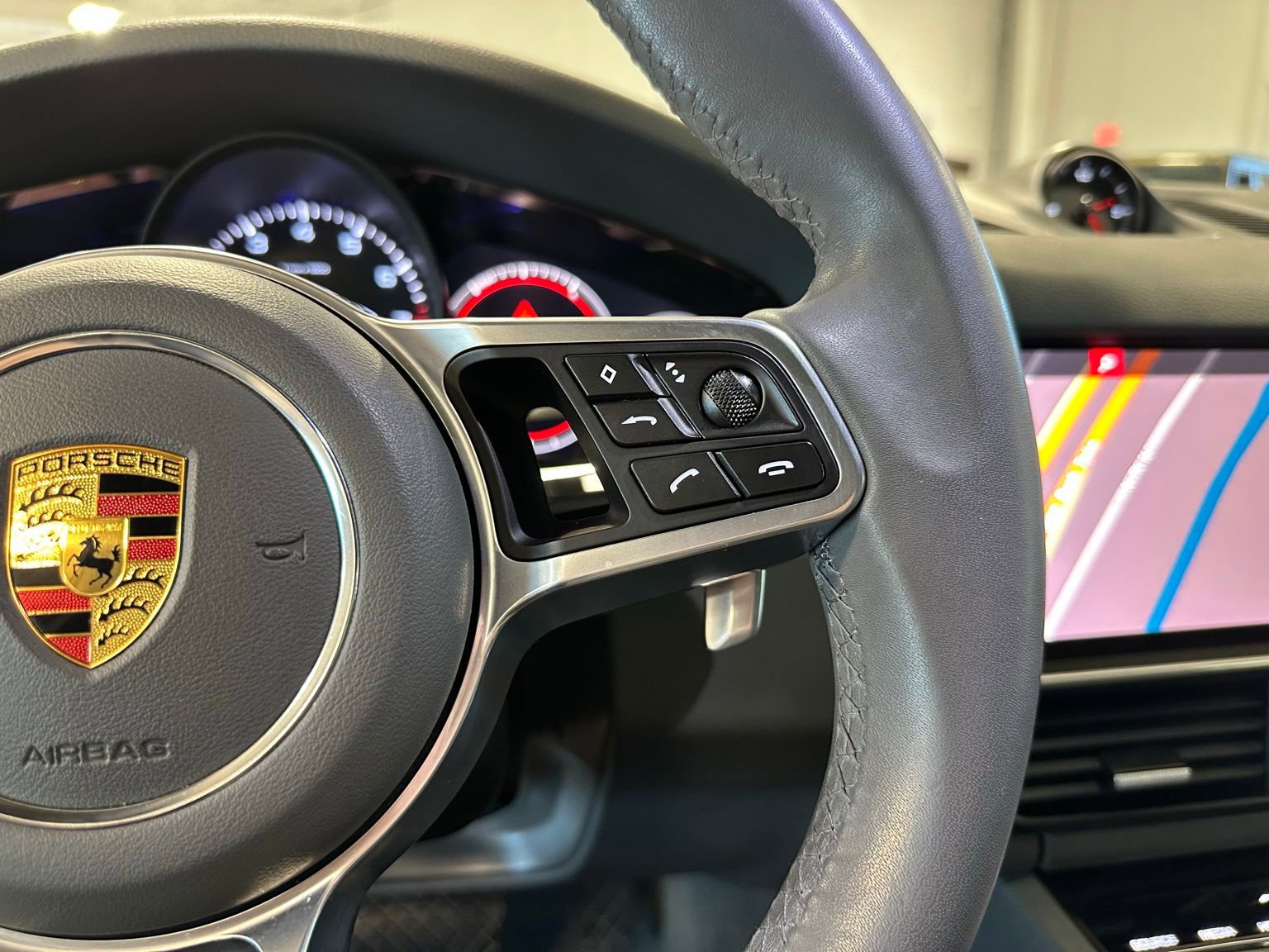 Used 2021 Porsche Cayenne image 20