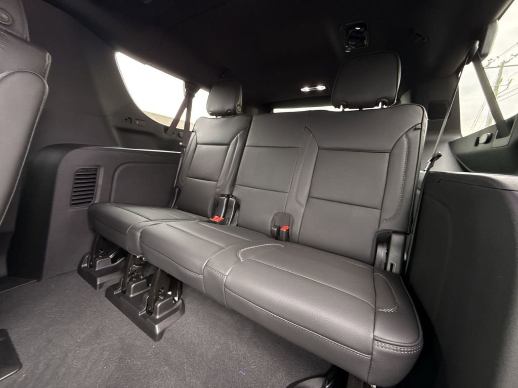 New 2026 GMC Yukon XL Denali w/ Sun & Power Step Package image 26