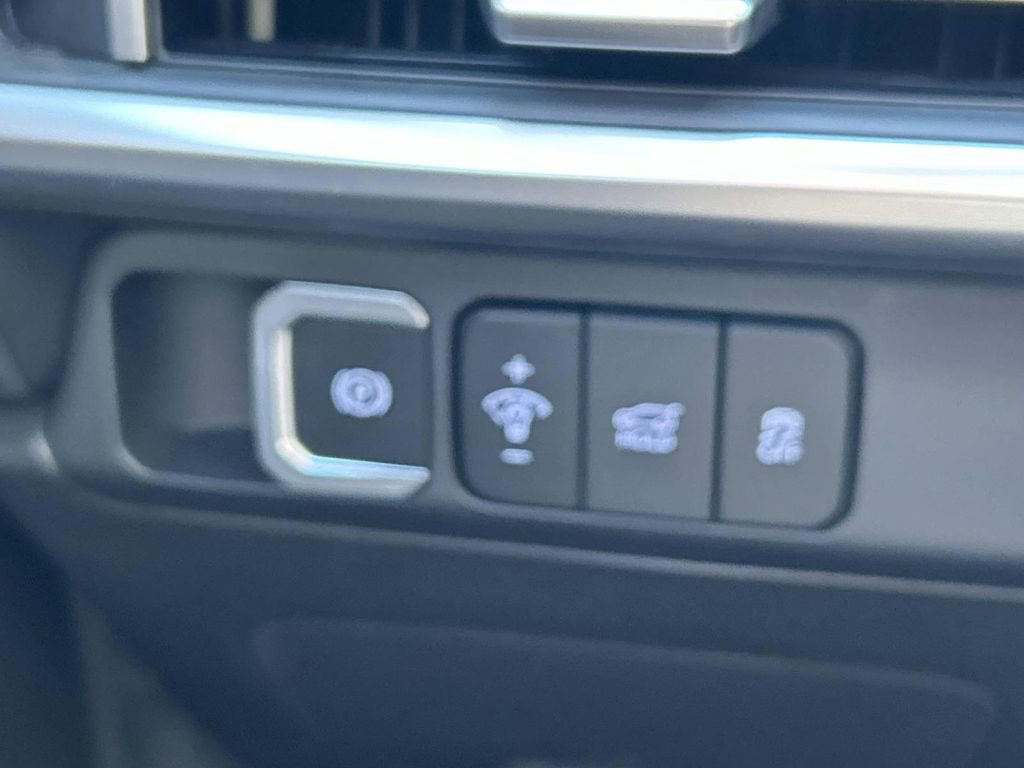 Used 2025 Hyundai Santa Fe SEL image 28