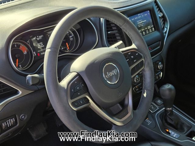 Used 2020 Jeep Cherokee Latitude Plus w/ Comfort/Convenience Group AWD/4WD image 23