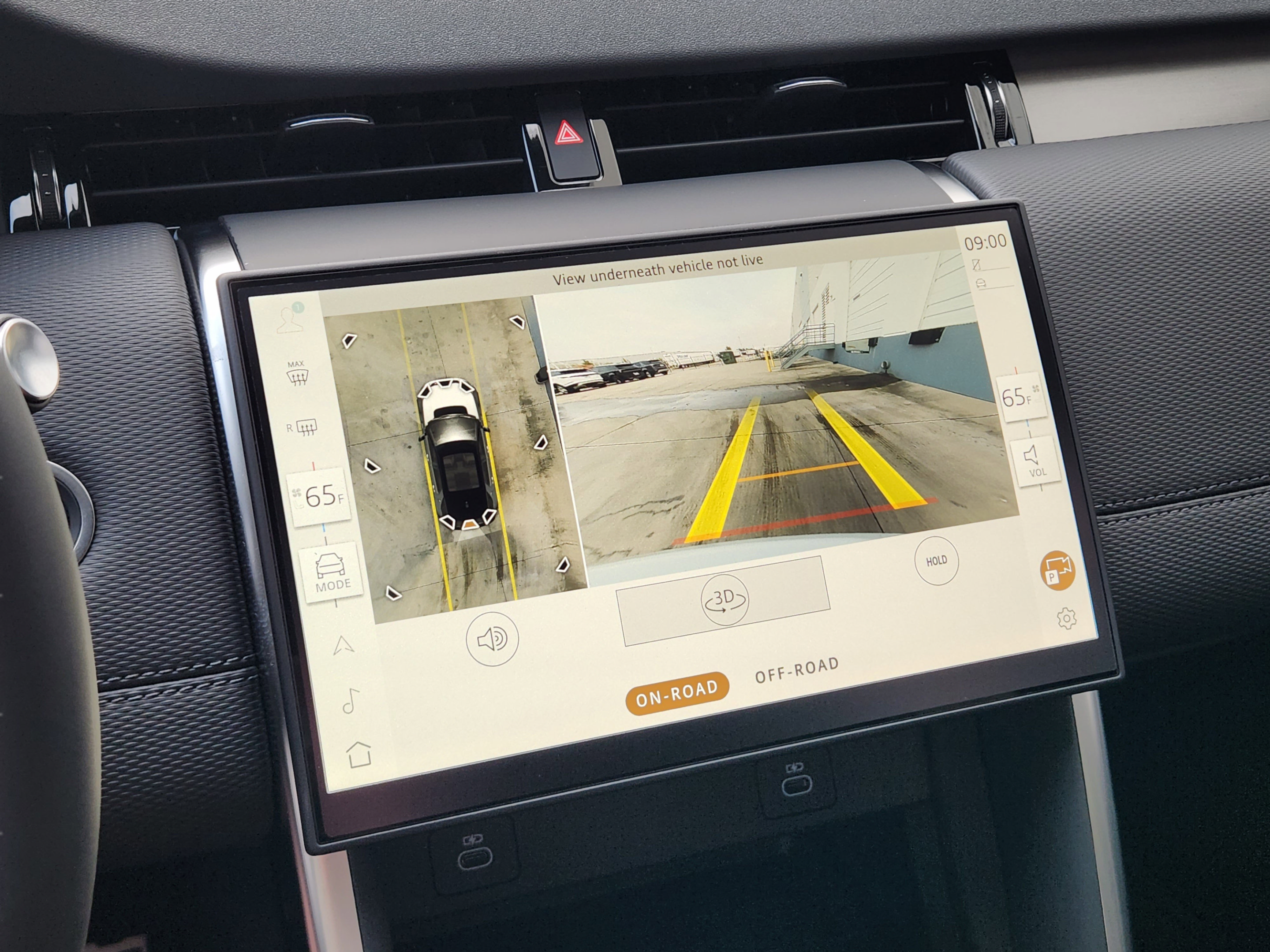 New 2025 Land Rover Discovery Sport Dynamic SE AWD/4WD image 13