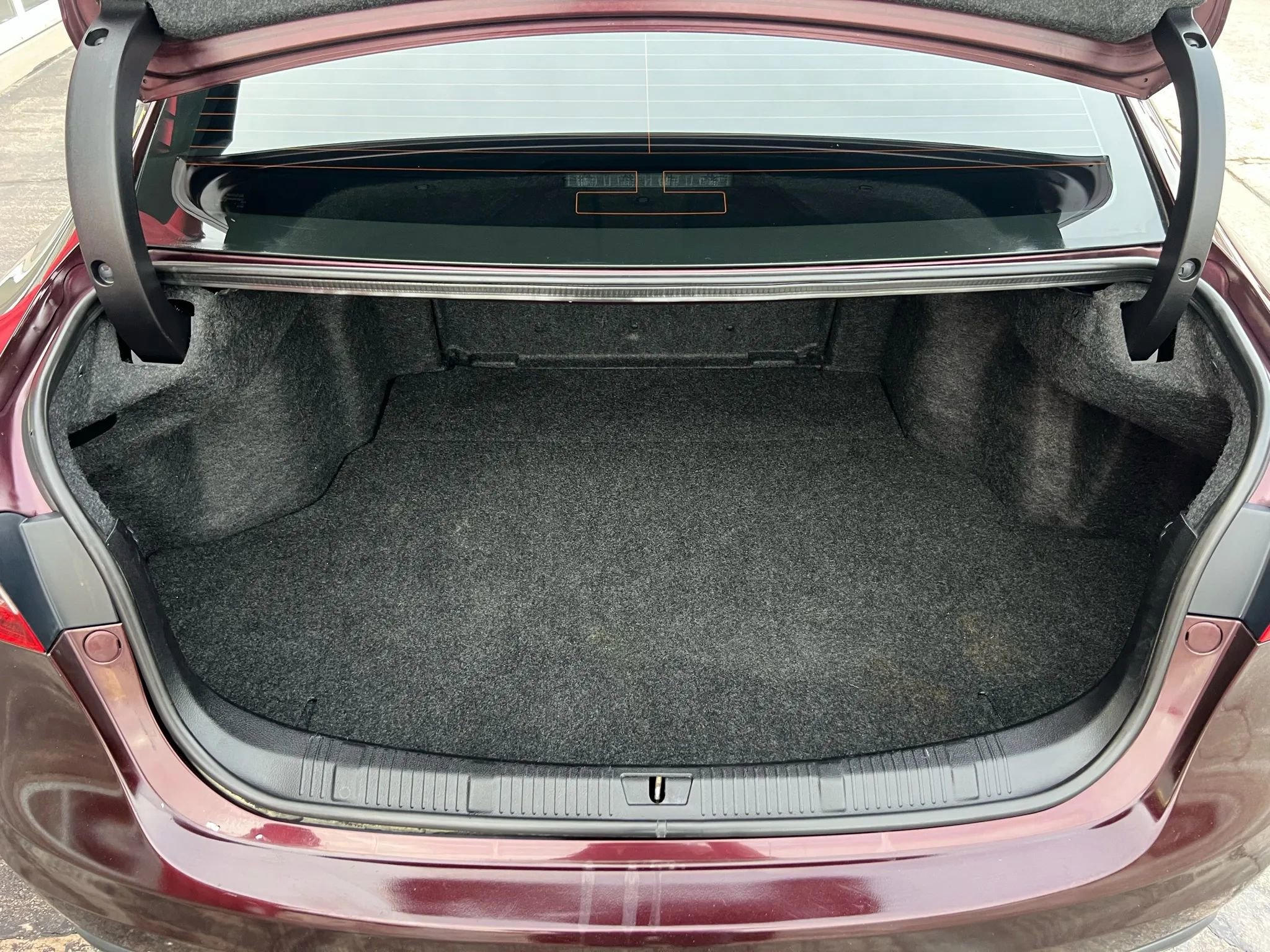 Used 2018 Toyota Avalon Limited image 8