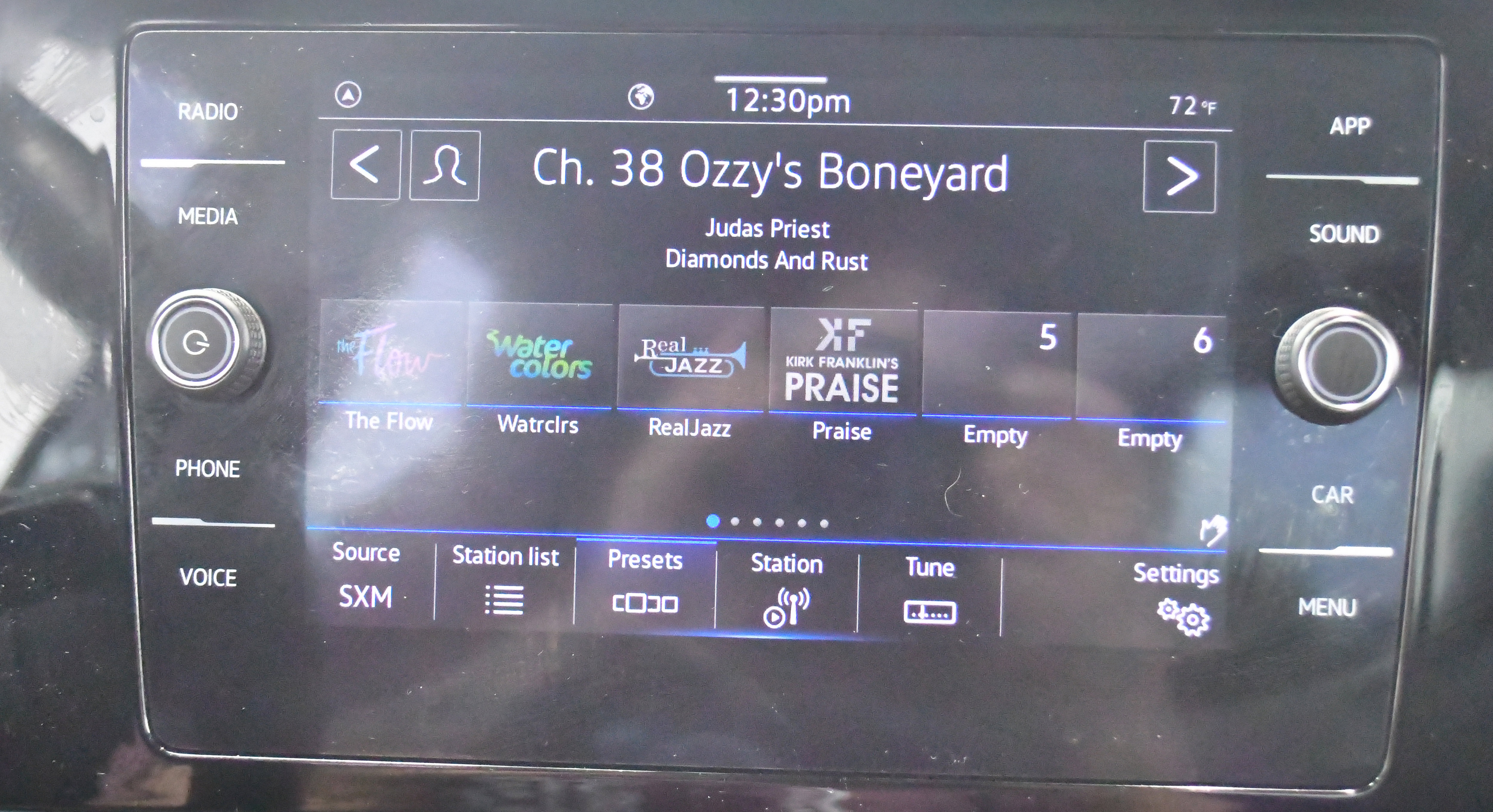 Used 2025 Volkswagen Jetta SE image 25