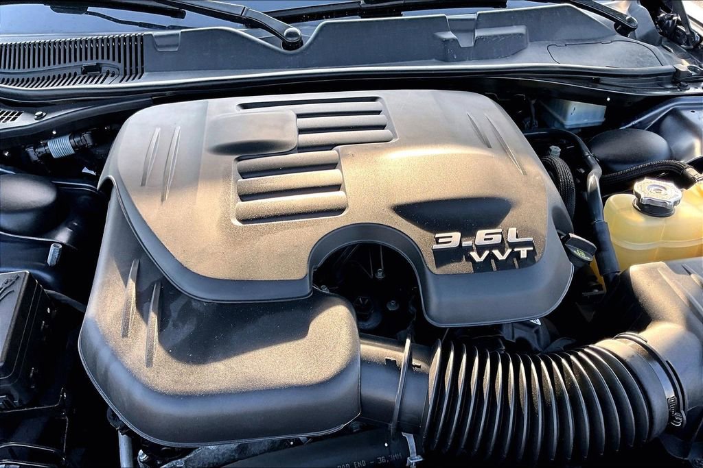 Used 2017 Dodge Challenger GT w/ Driver Convenience Group image 9