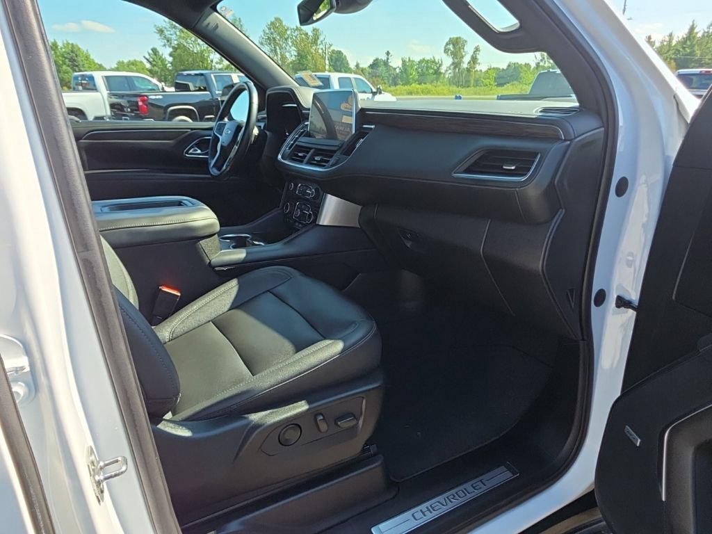 Used 2023 Chevrolet Tahoe LT w/ Luxury Package AWD/4WD image 27