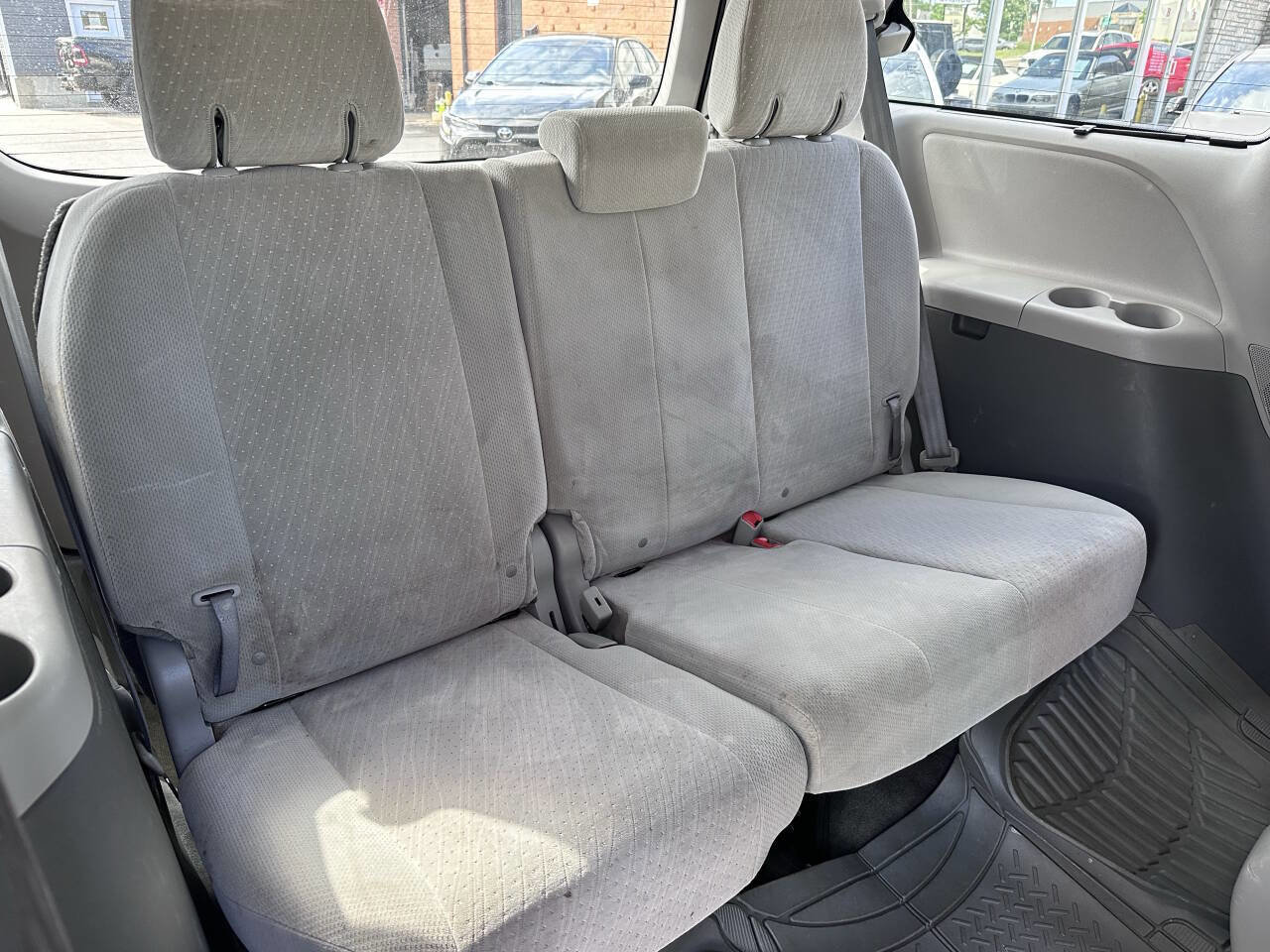 Used 2015 Toyota Sienna LE FWD image 15
