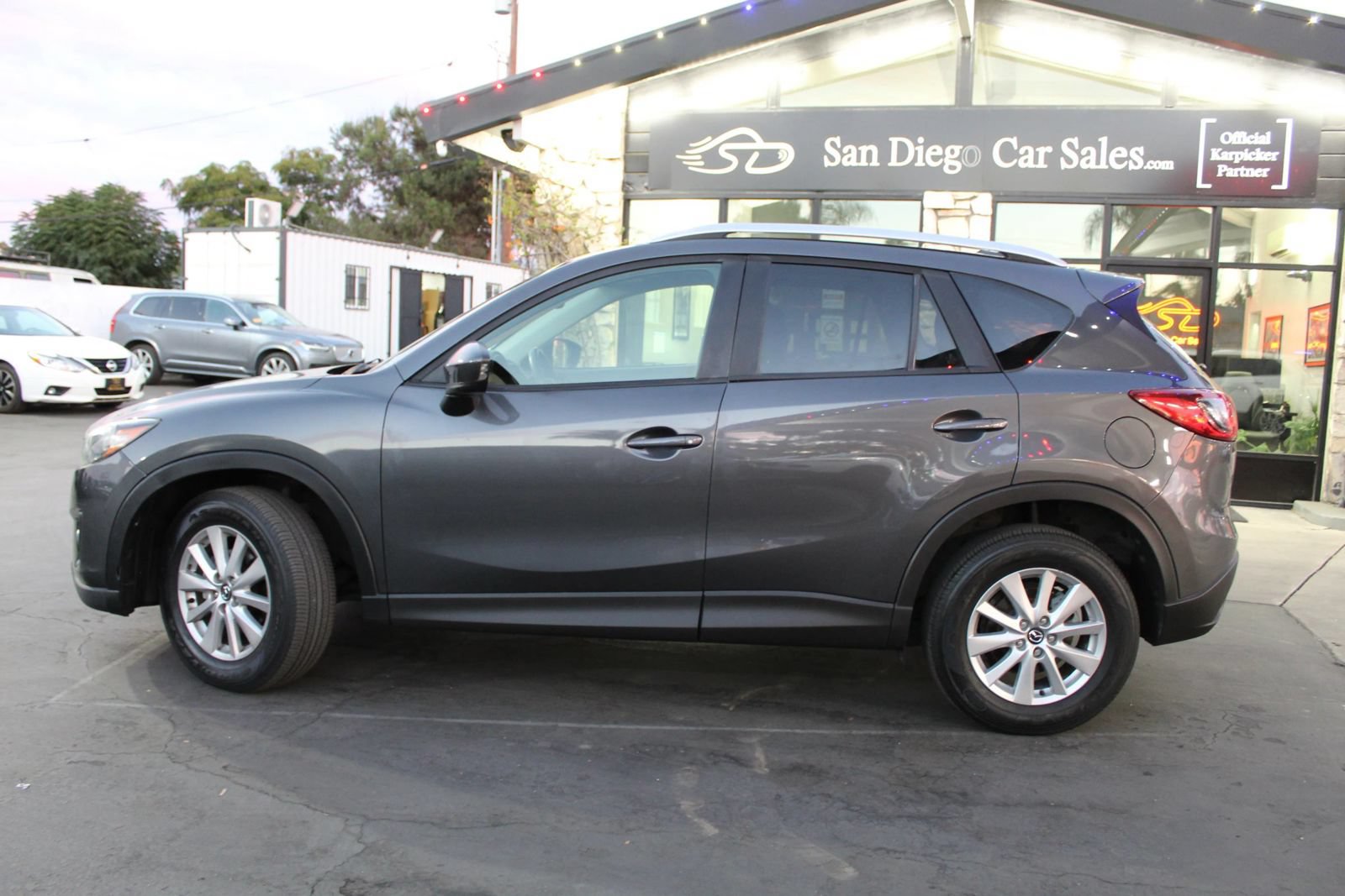 Used 2014 MAZDA CX-5 Touring w/ Bose/Moonroof Package FWD image 2