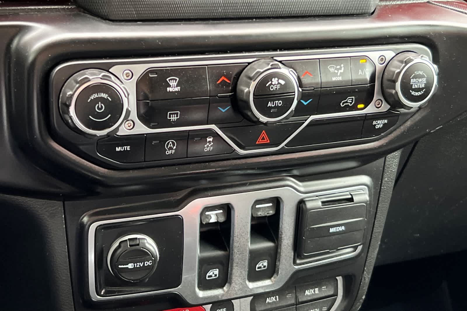 Used 2021 Jeep Wrangler Rubicon AWD/4WD image 21
