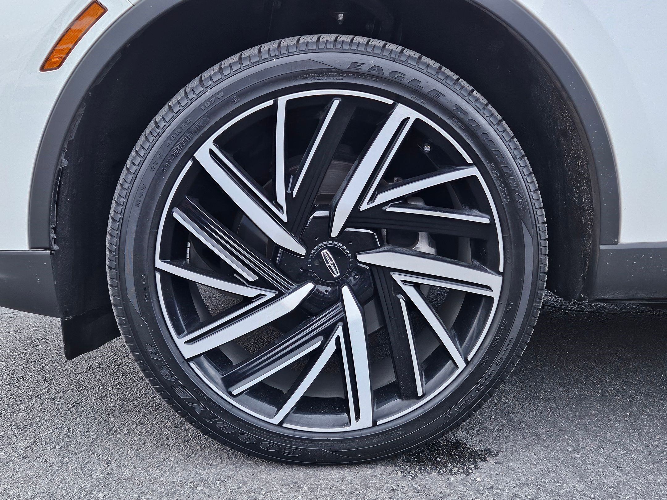 Used 2025 Lincoln Aviator Reserve w/ Equipment Group 201A image 14