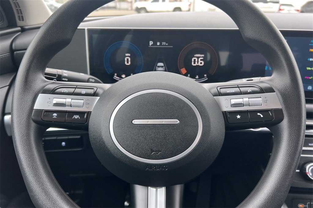 Used 2025 Hyundai Tucson SE image 25