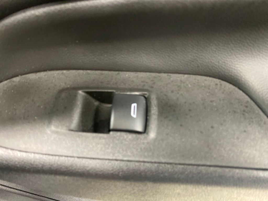 Used 2024 Chevrolet Equinox LT AWD/4WD image 25