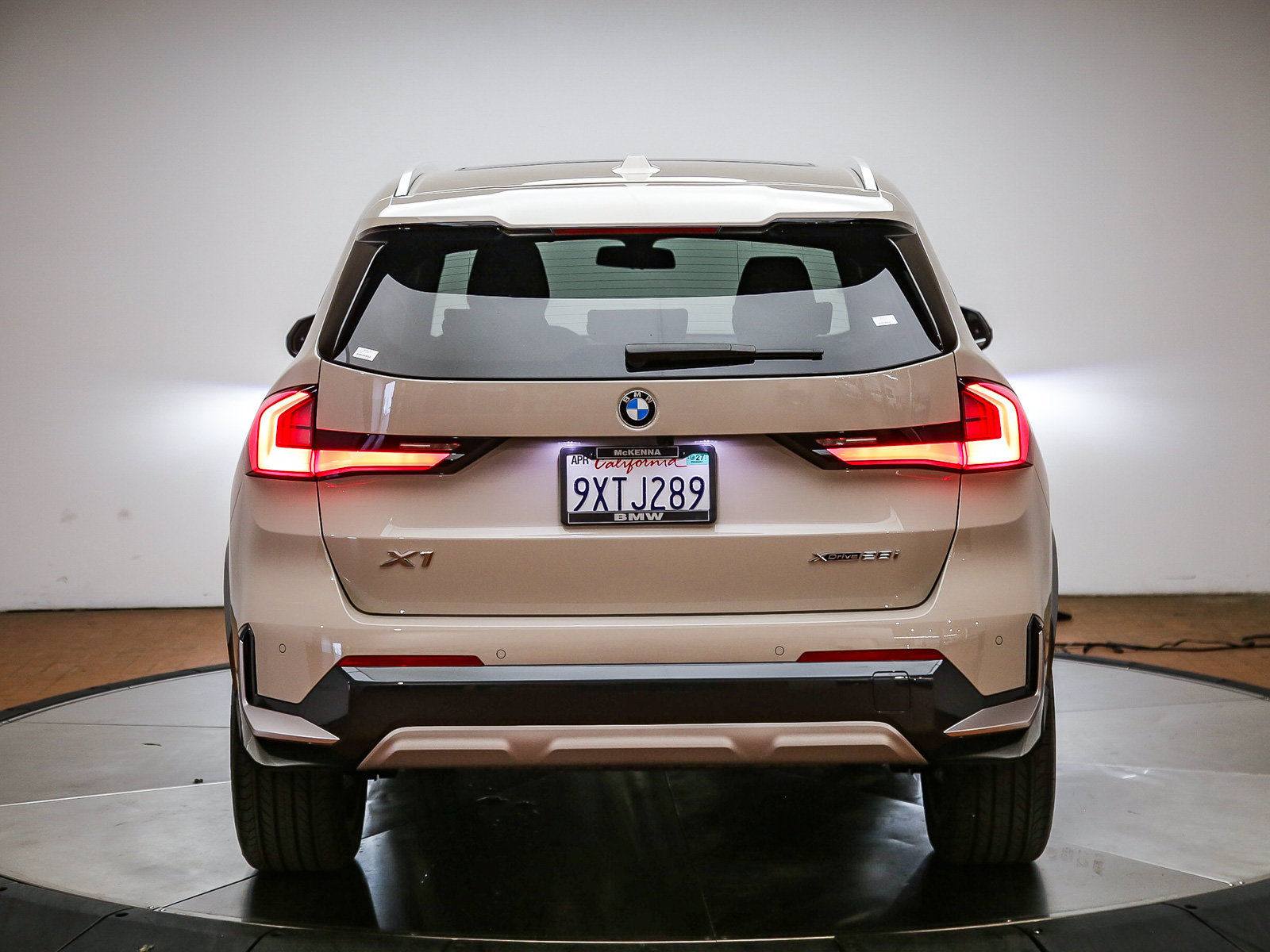 Used 2026 BMW X1 xDrive28i w/ Technology Package AWD/4WD image 6