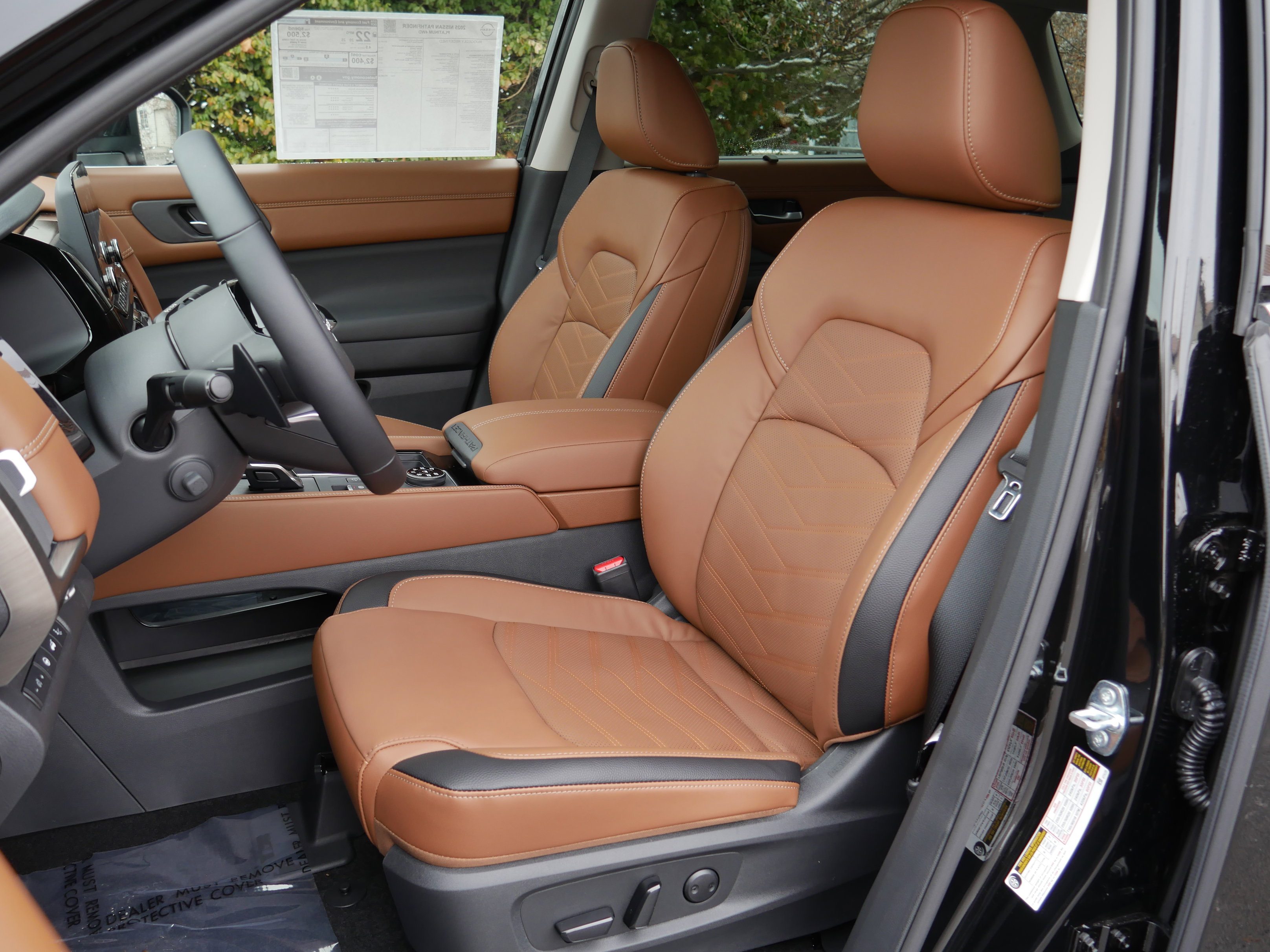 Certified 2025 Nissan Pathfinder Platinum w/ Cargo Package image 36