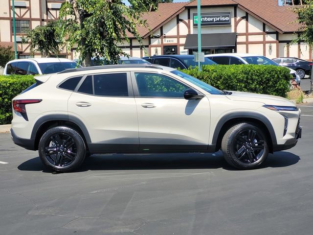 New 2026 Chevrolet Trax ACTIV FWD image 3