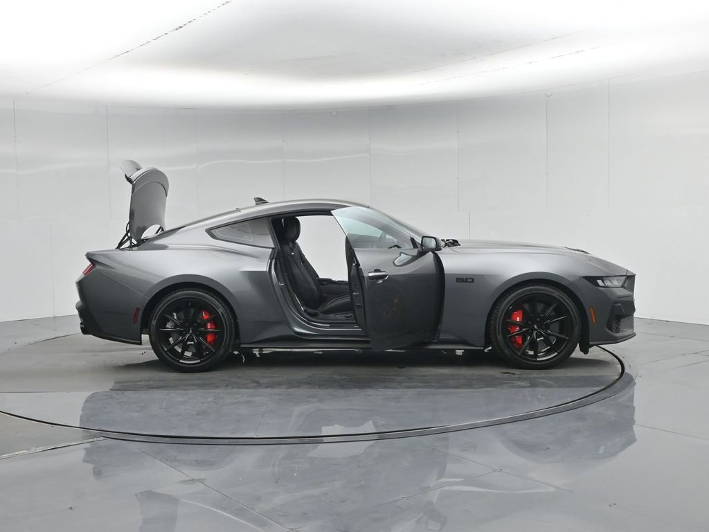 Used 2024 Ford Mustang GT Premium image 5
