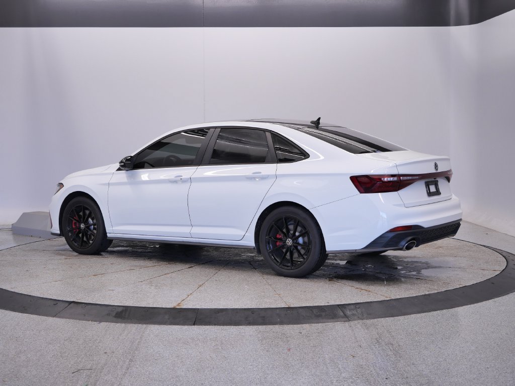 Used 2026 Volkswagen Jetta GLI Autobahn FWD image 3