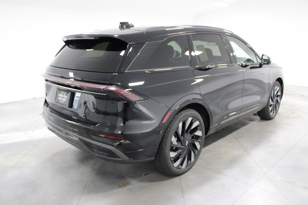 New 2026 Lincoln Nautilus Reserve AWD/4WD image 8