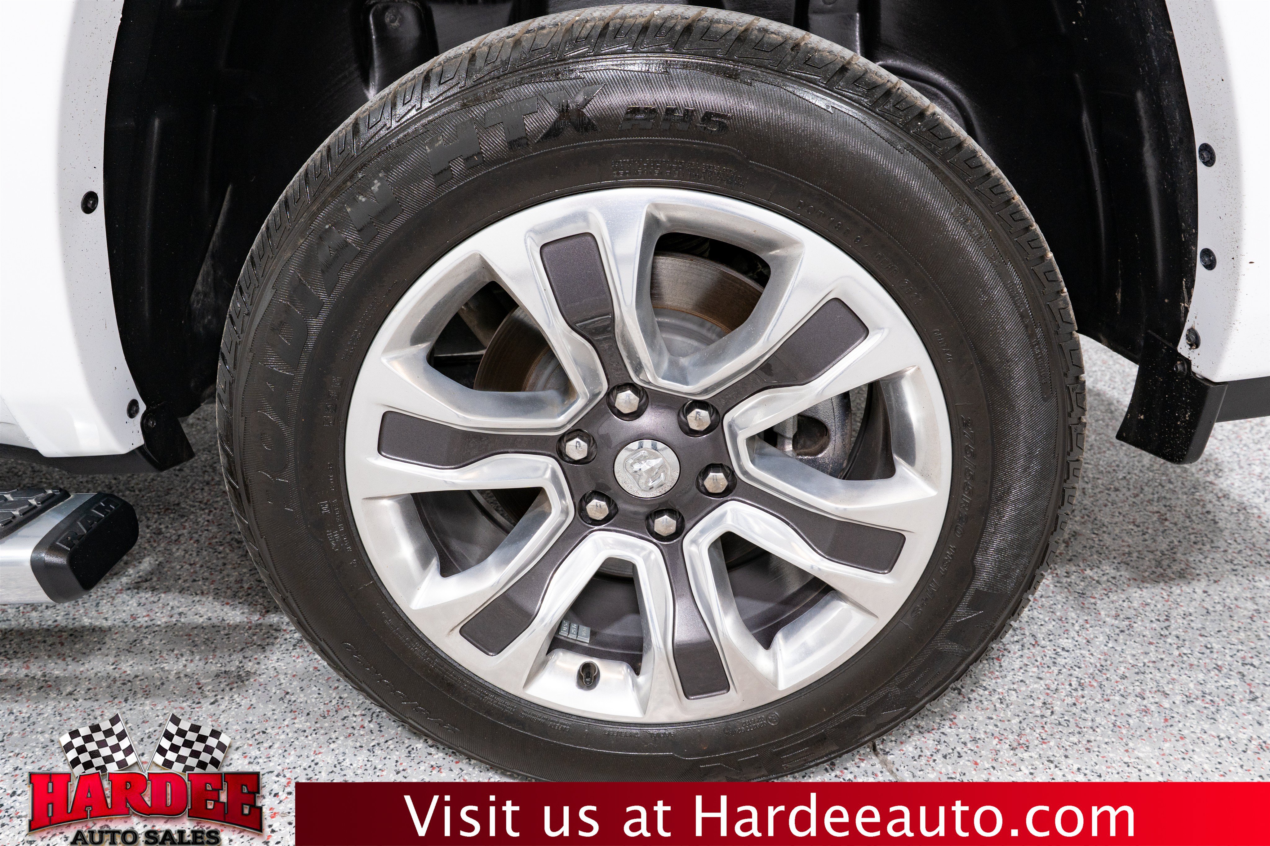Used 2024 RAM 1500 Limited AWD/4WD image 10