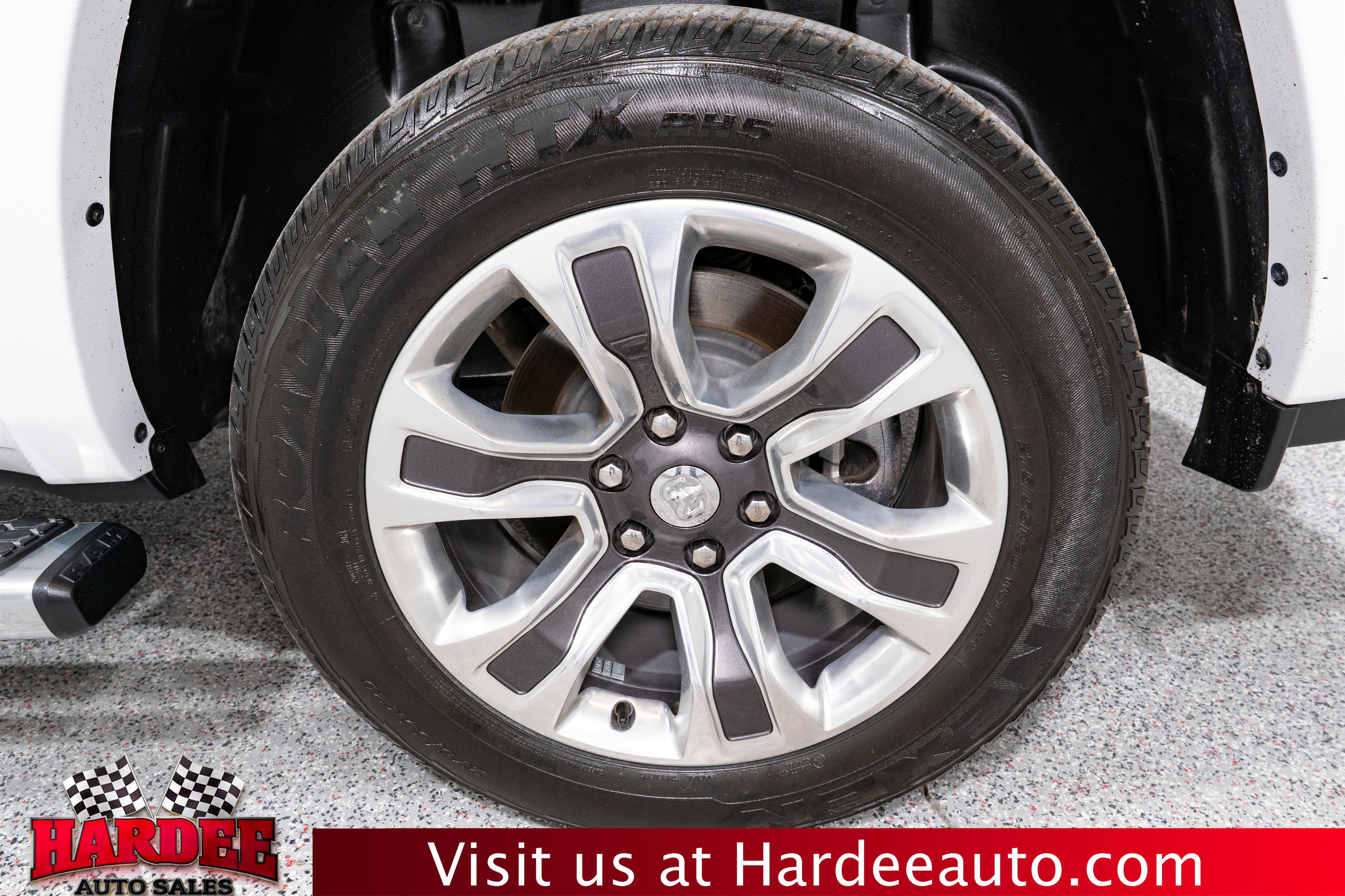 Used 2024 RAM 1500 Limited AWD/4WD image 10