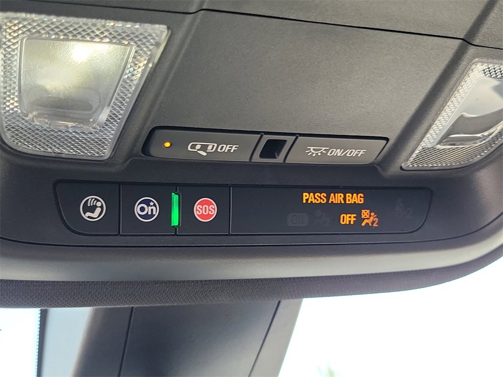 Used 2022 Chevrolet Traverse LS image 16