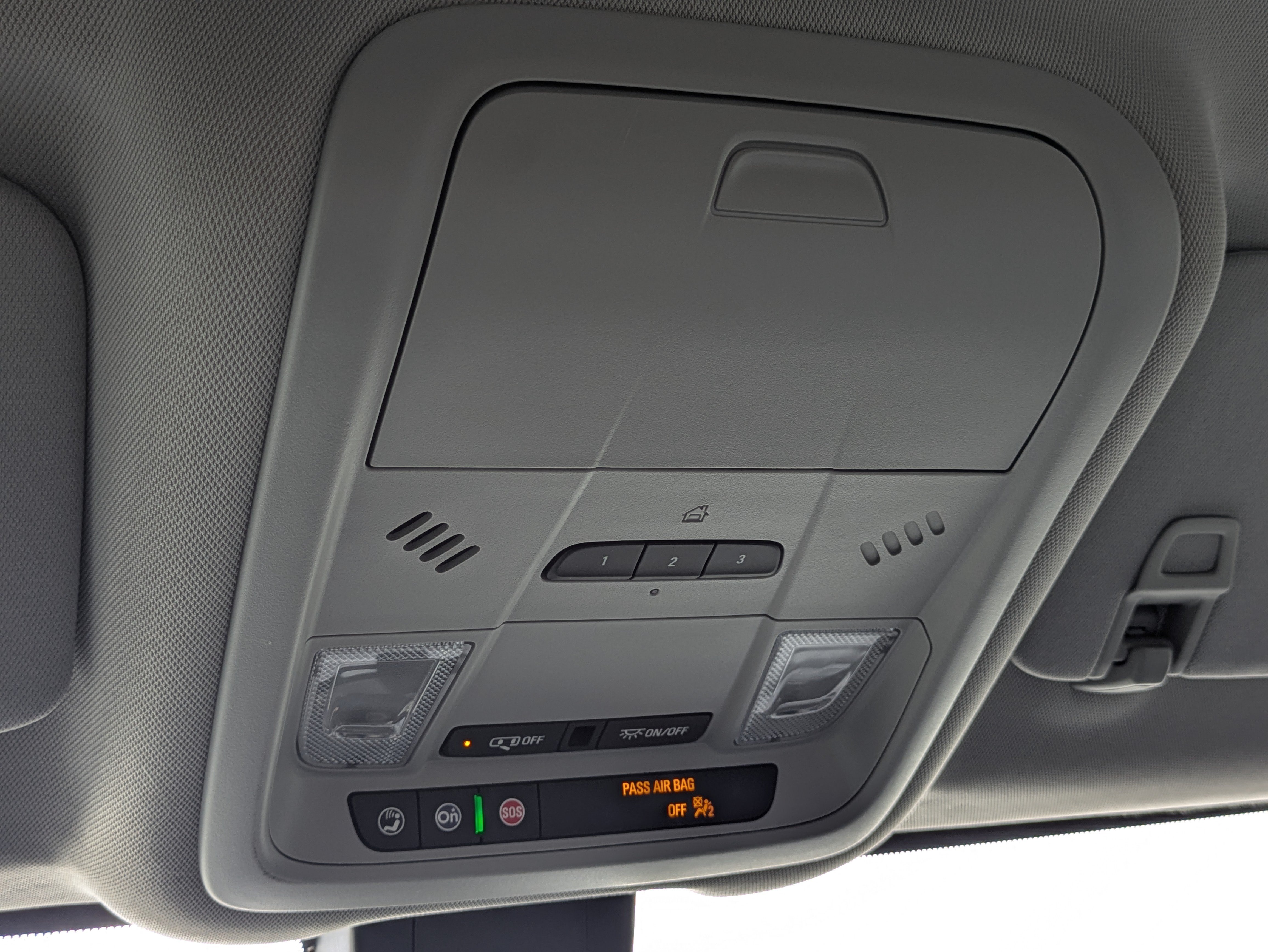 Used 2020 Chevrolet Equinox LT FWD image 35
