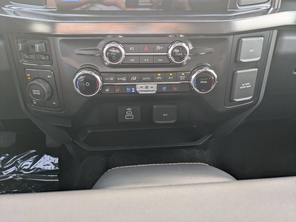 New 2026 Ford F250 Lariat w/ Chrome Package AWD/4WD image 25