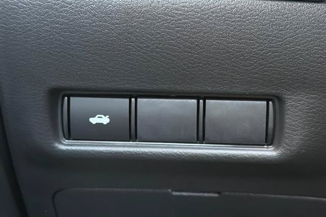 New 2027 Nissan Sentra SR w/ Floor Mat Package FWD image 28
