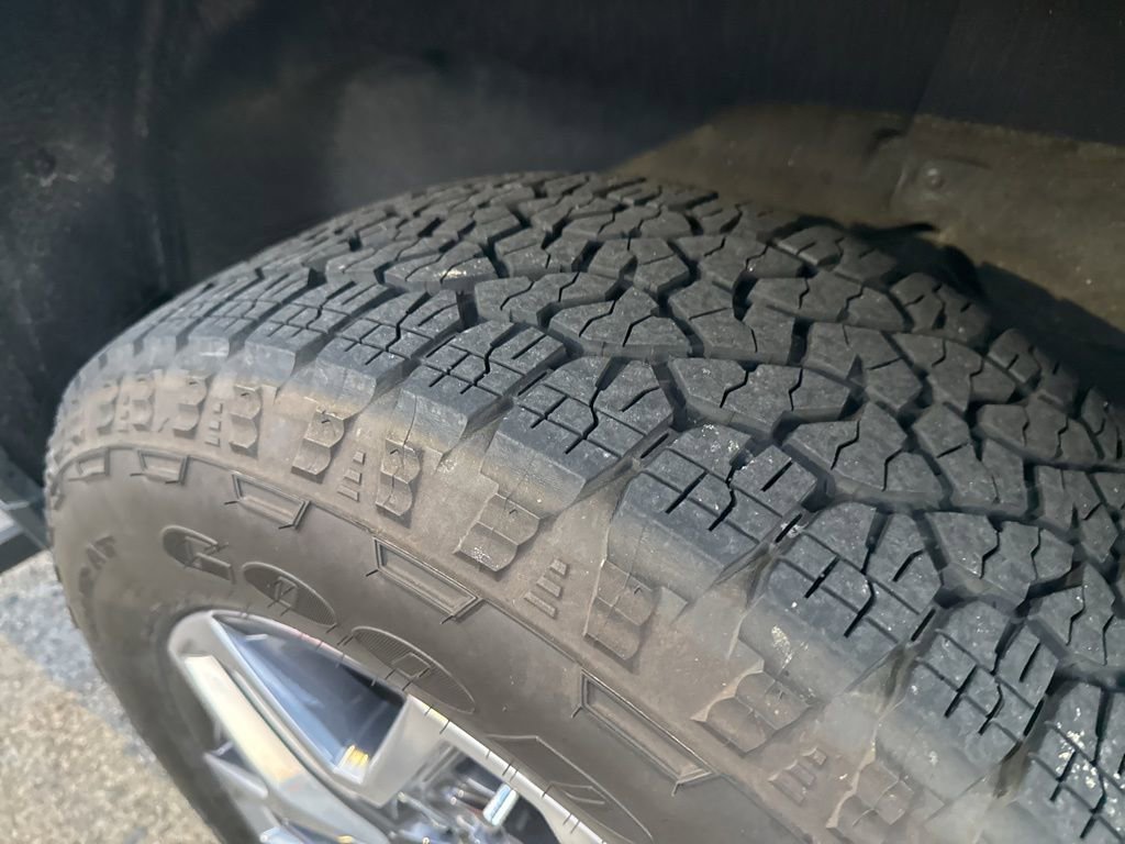 Used 2024 GMC Sierra 1500 SLT w/ SLT Premium Plus Package image 27