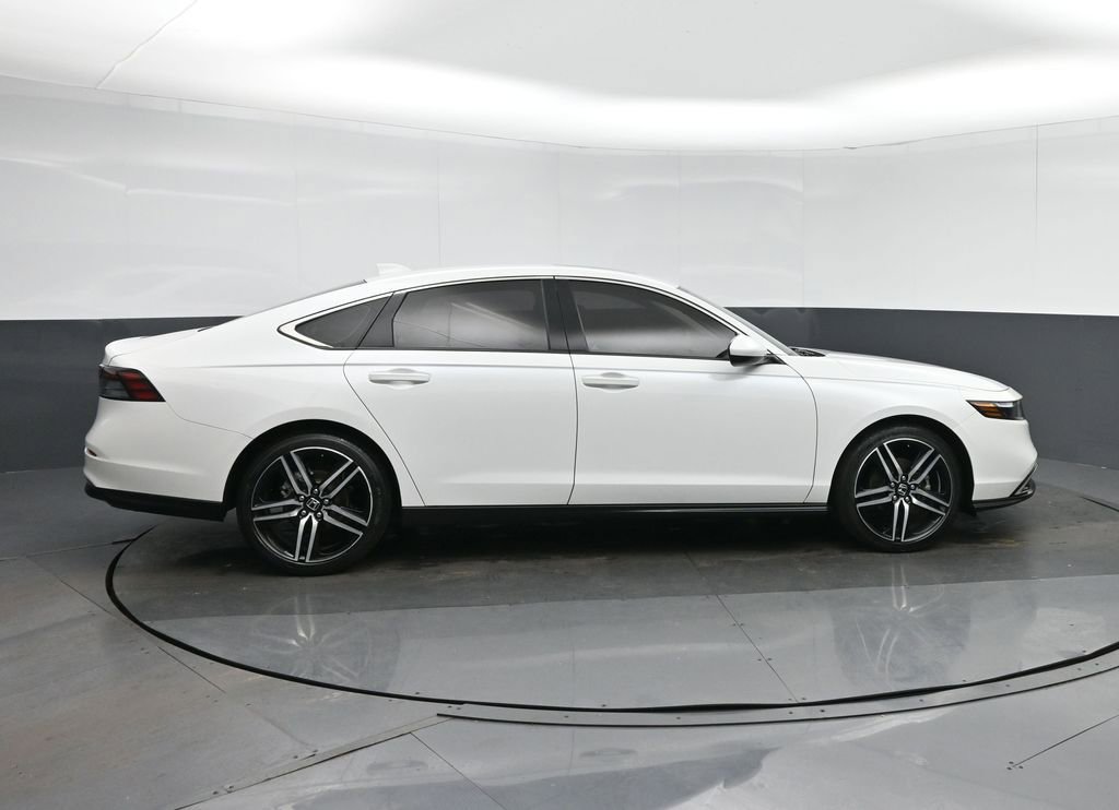 Used 2023 Honda Accord EX image 8