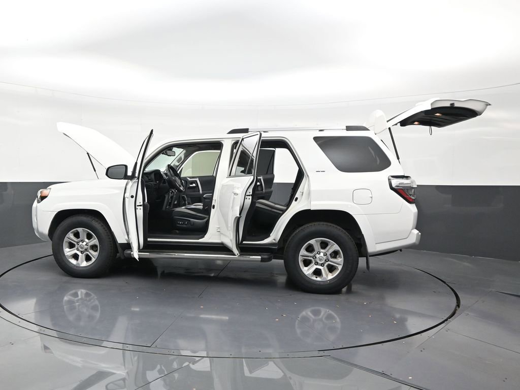Used 2022 Toyota 4Runner SR5 RWD image 30