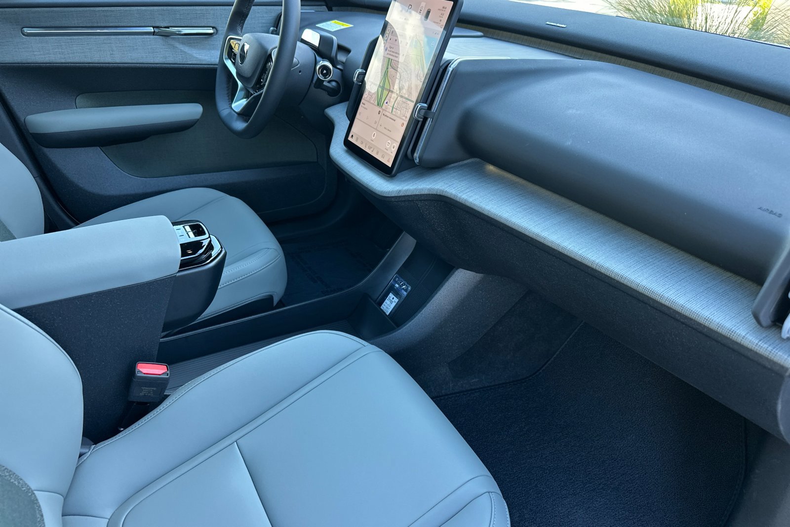 New 2026 Volvo EX30 Plus w/ Climate Package AWD/4WD image 13