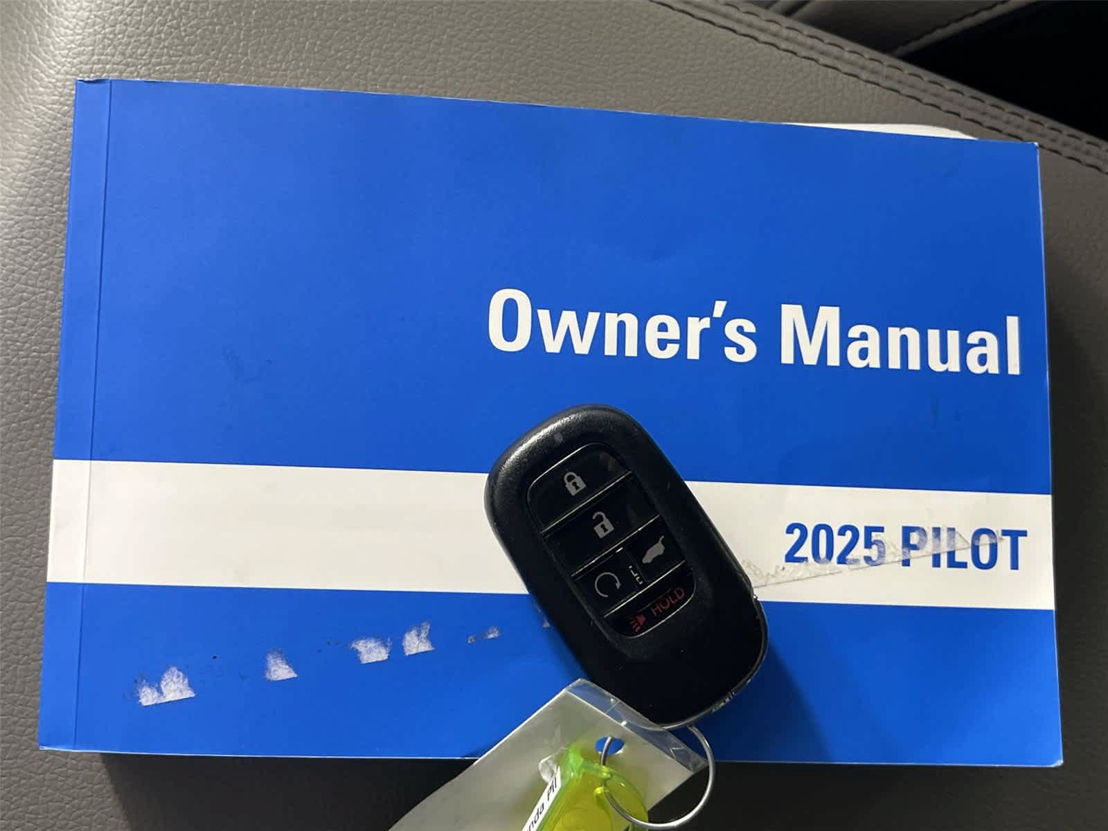Used 2025 Honda Pilot EX-L image 39