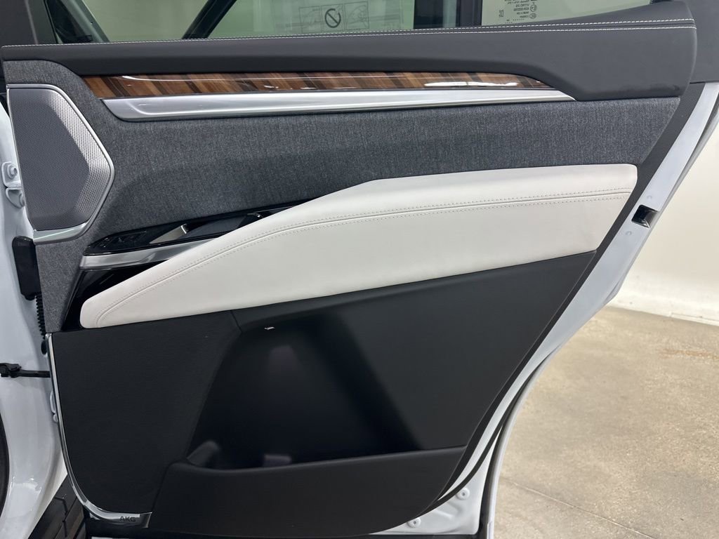 New 2026 Cadillac Escalade Platinum Sport w/ LPO, ONYX Package image 20