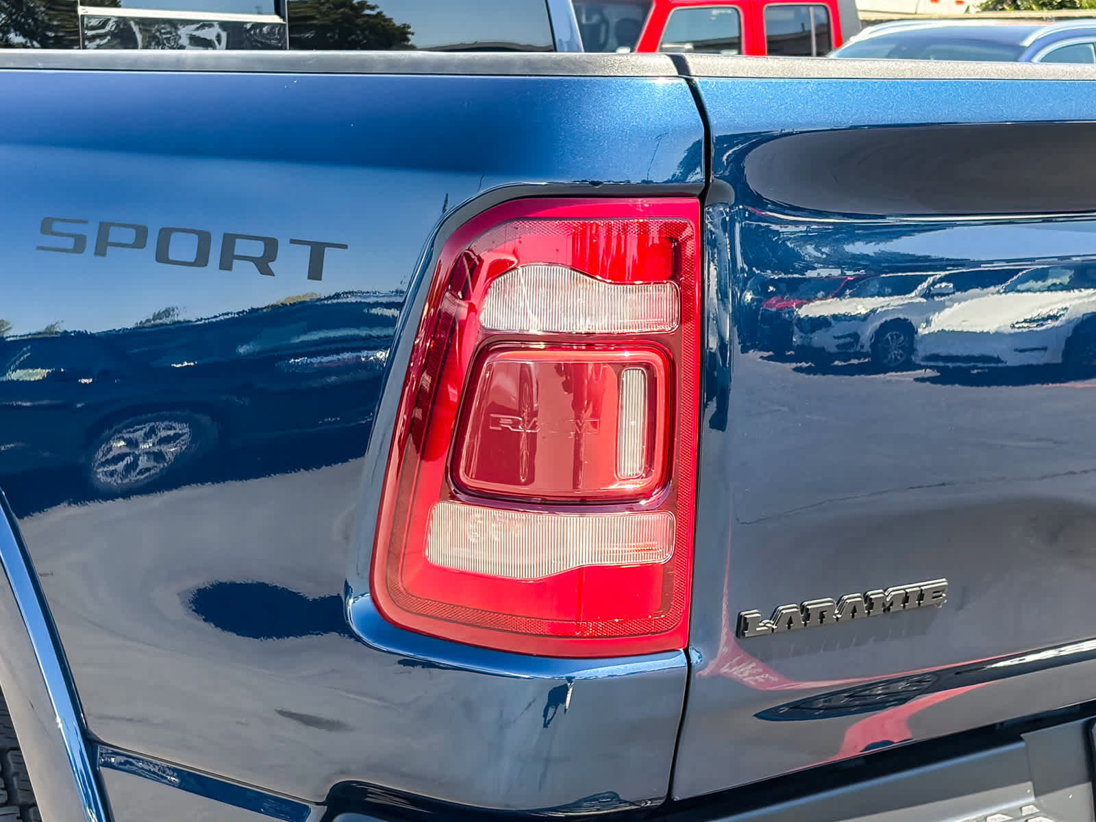 Used 2021 RAM 1500 Laramie AWD/4WD image 8